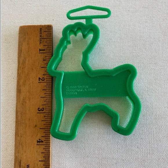Holiday Cookie Cutters for Christmas Baking Christmas Tree Gingerbread Man Boot - Picture 7 of 8